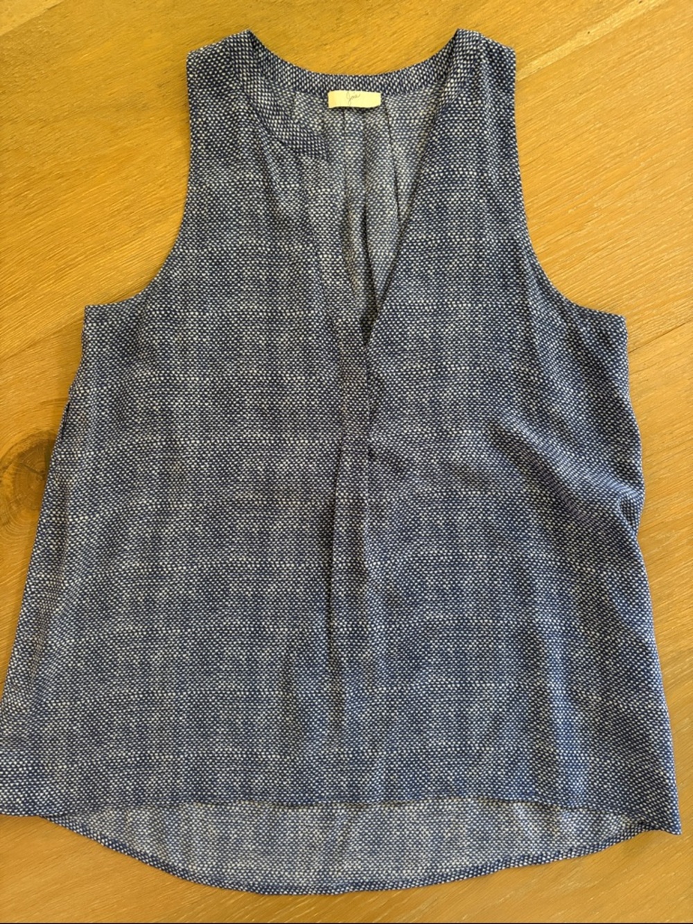 Joie Navy and White V-Neck Sleeveless Blouse 100% silk